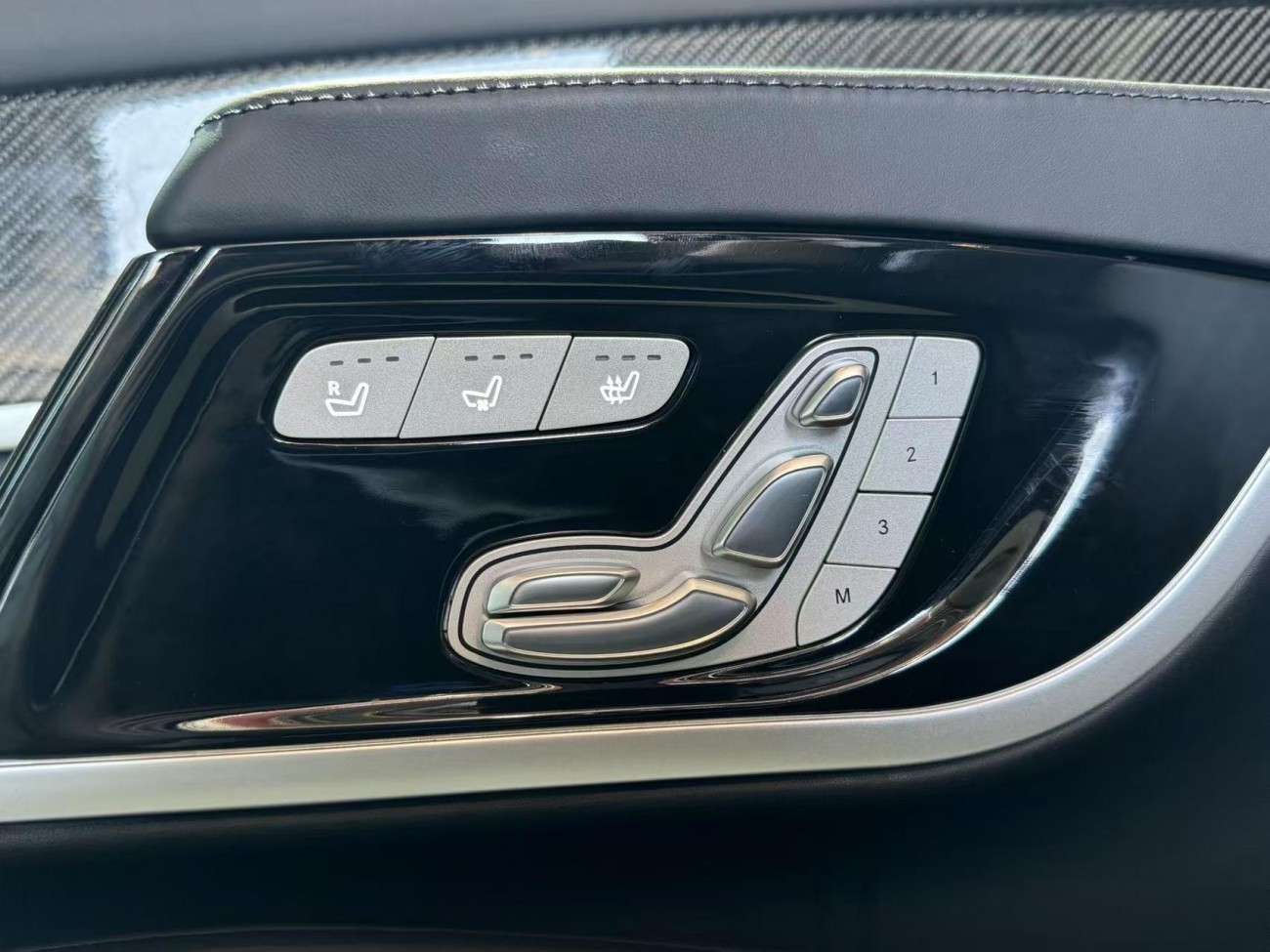 Mercedes-Benz V 2023