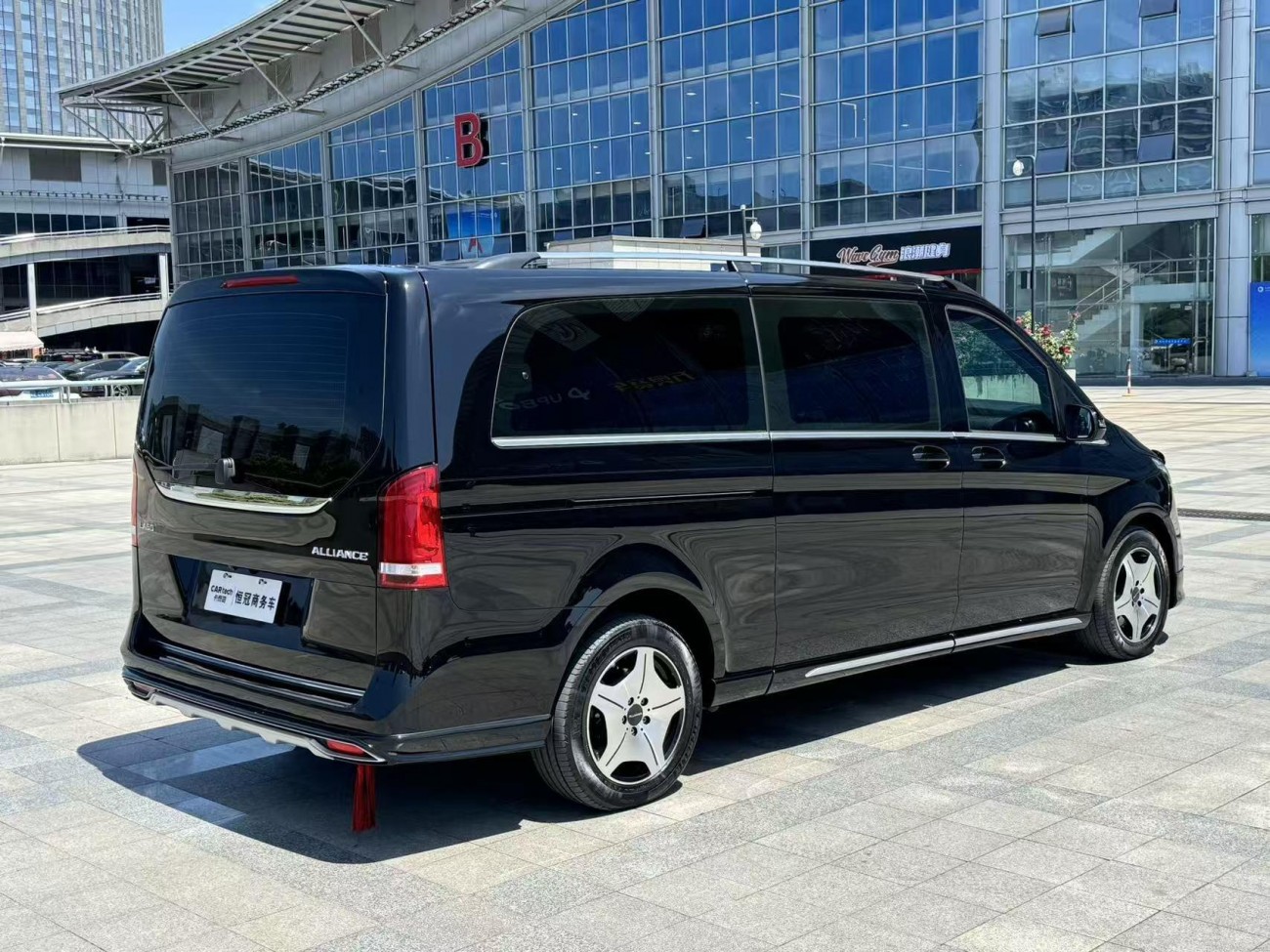 Mercedes-Benz V 2023