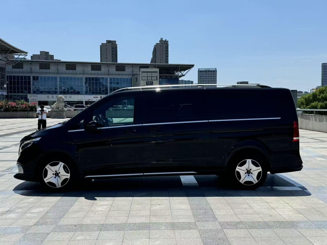 Mercedes-Benz V 2023