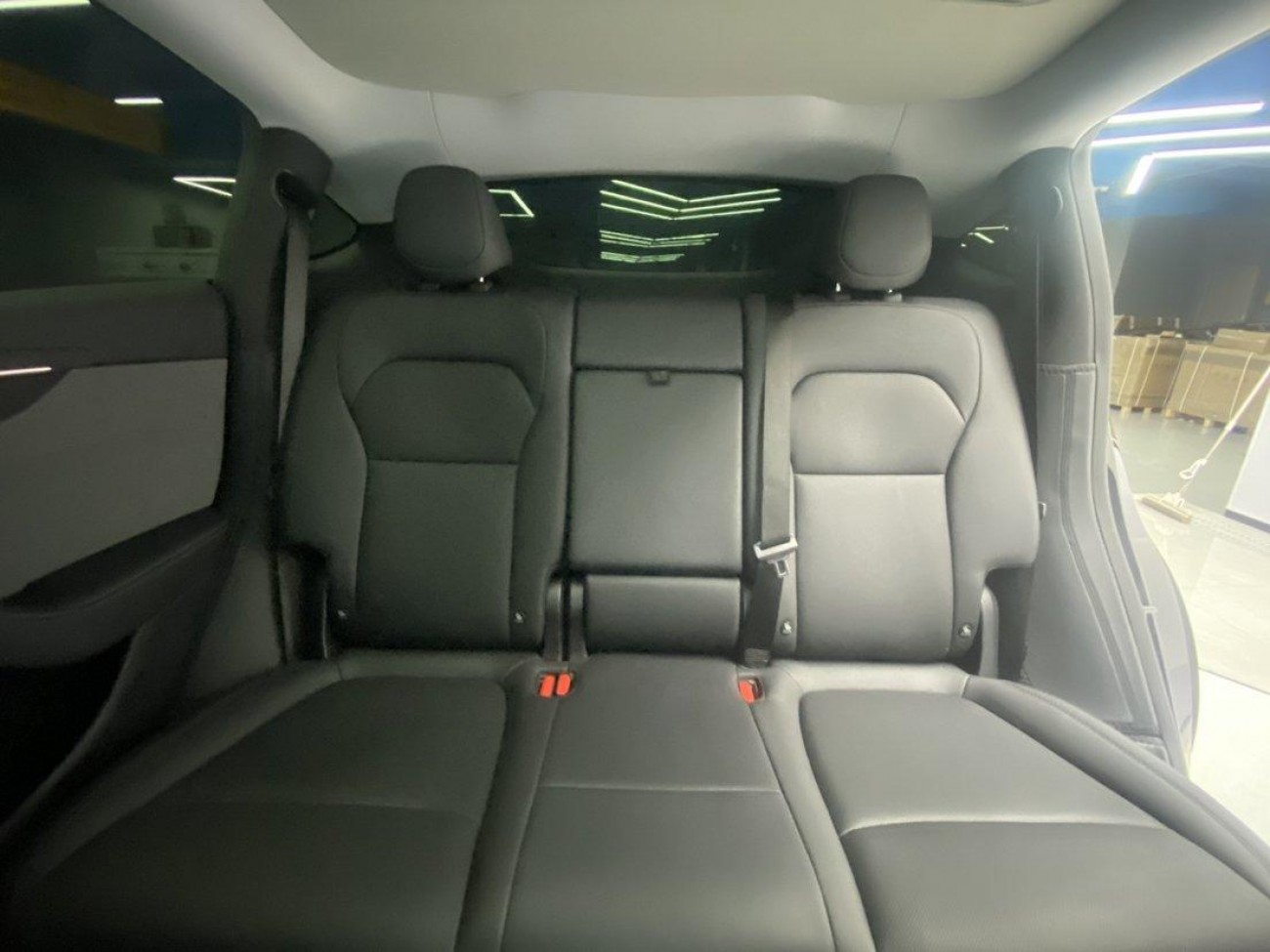 Tesla Model Y 2025
