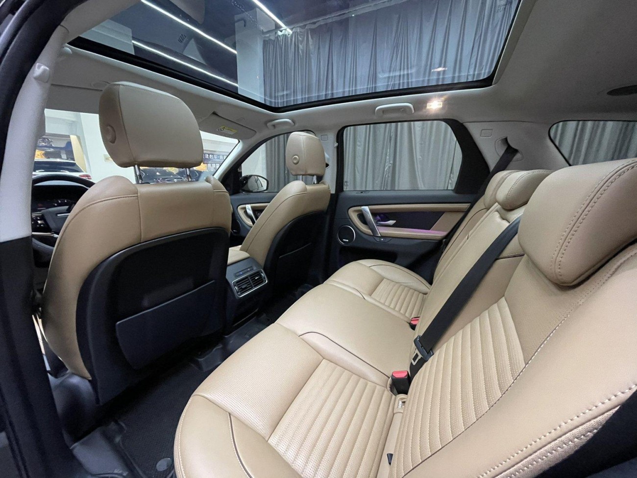 Land Rover Discovery Sport 2024