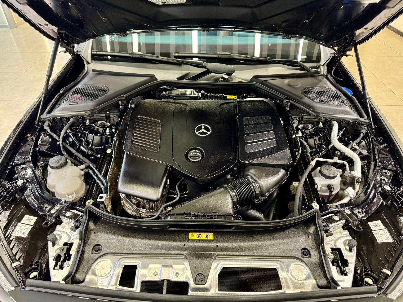 Mercedes-Benz E 300 L 2024
