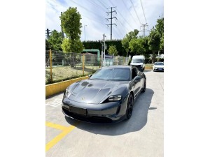 Porsche Taycan 2022