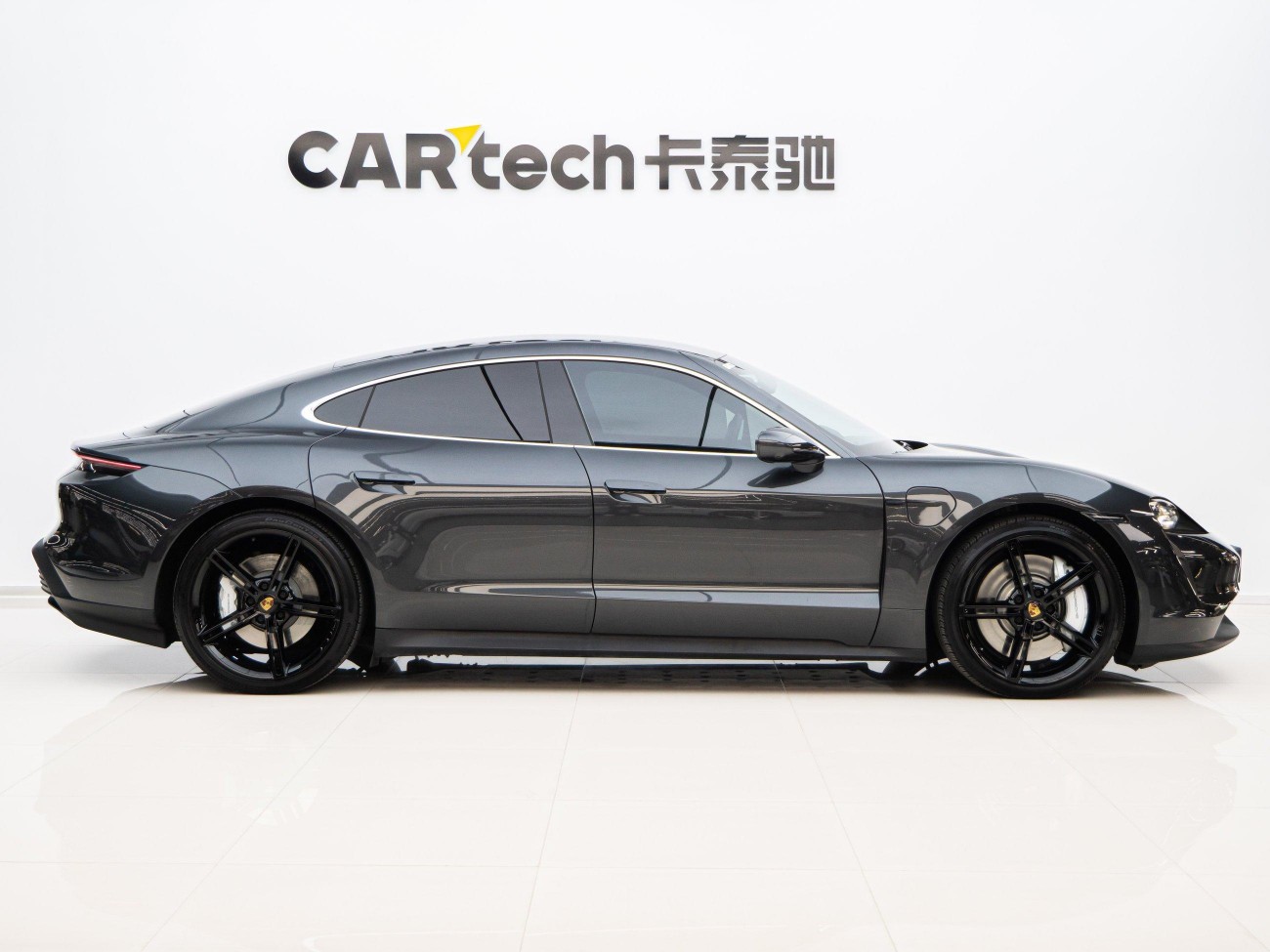 Porsche Taycan 2022