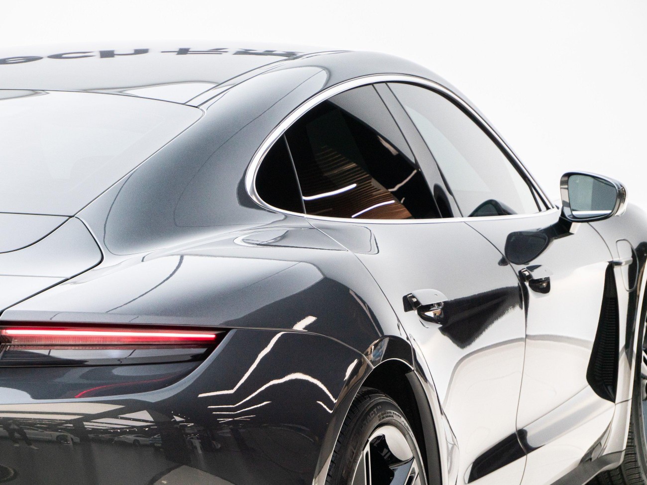 Porsche Taycan 2022