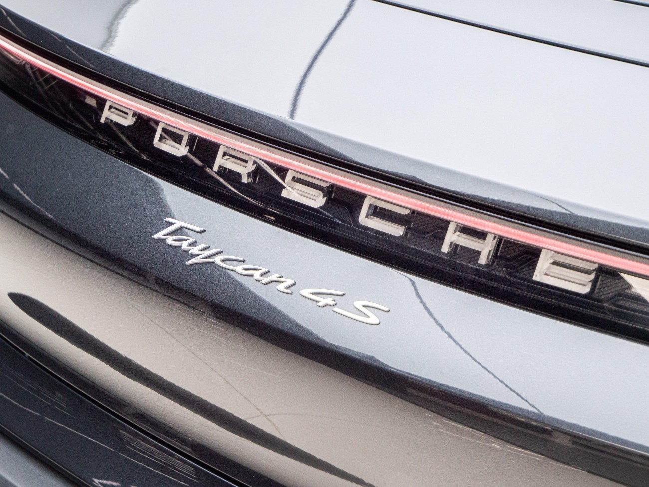 Porsche Taycan 2022