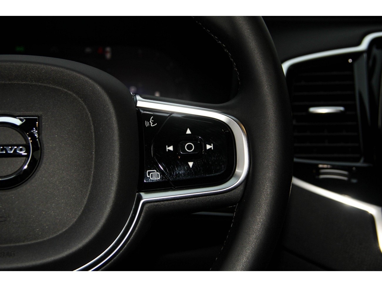 Volvo XC90 2023