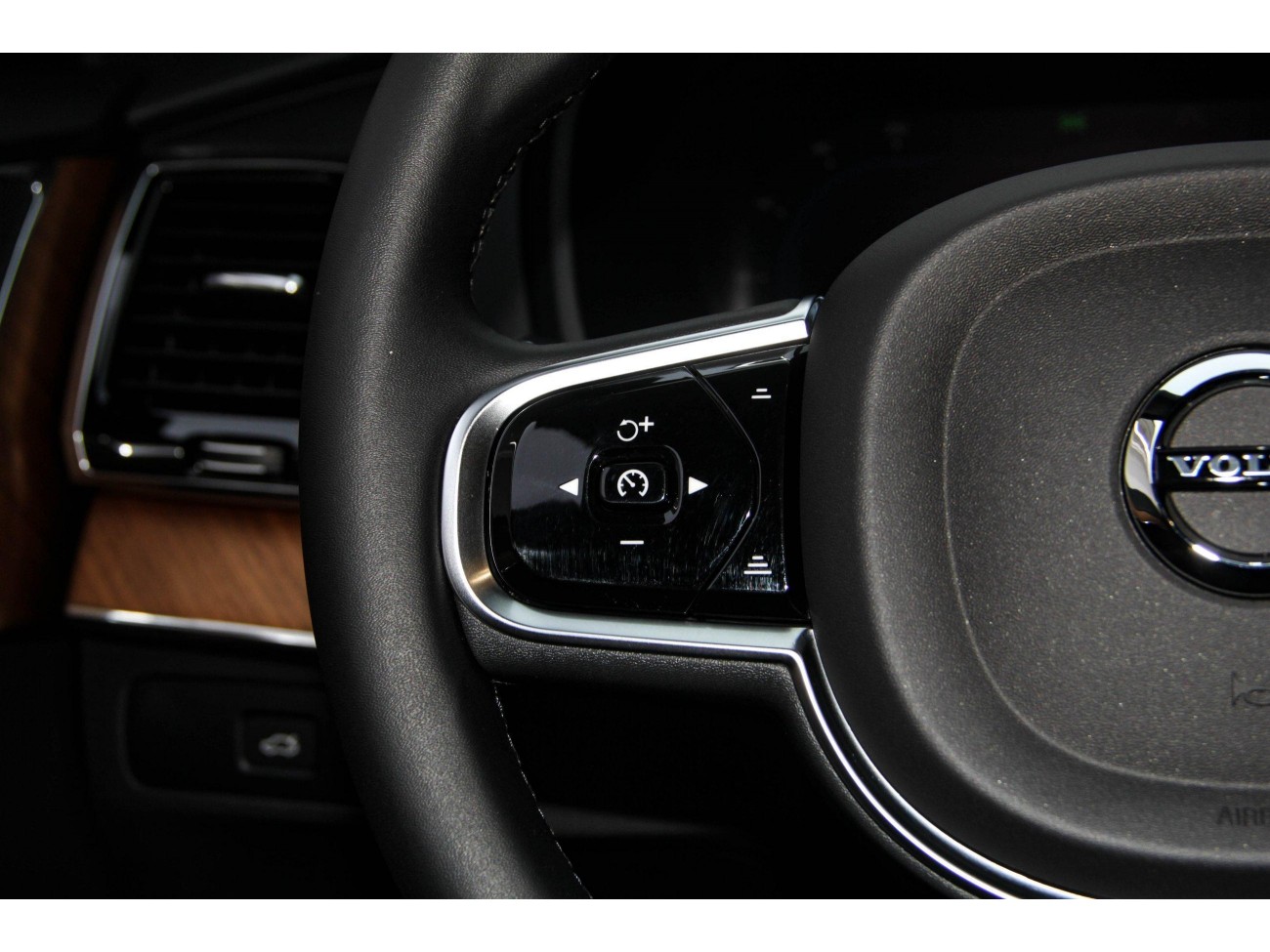 Volvo XC90 2023