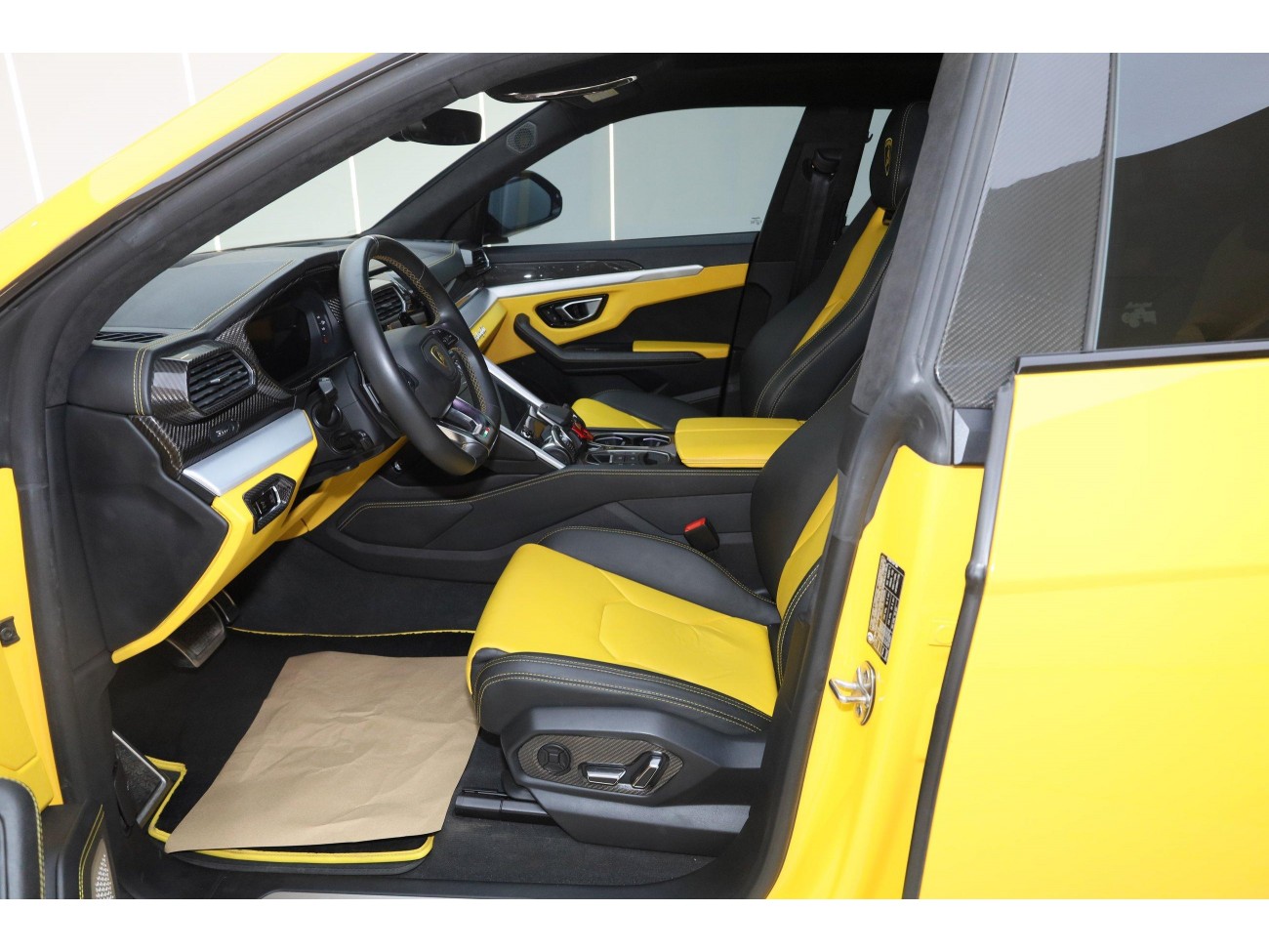 Lamborghini Urus 2021