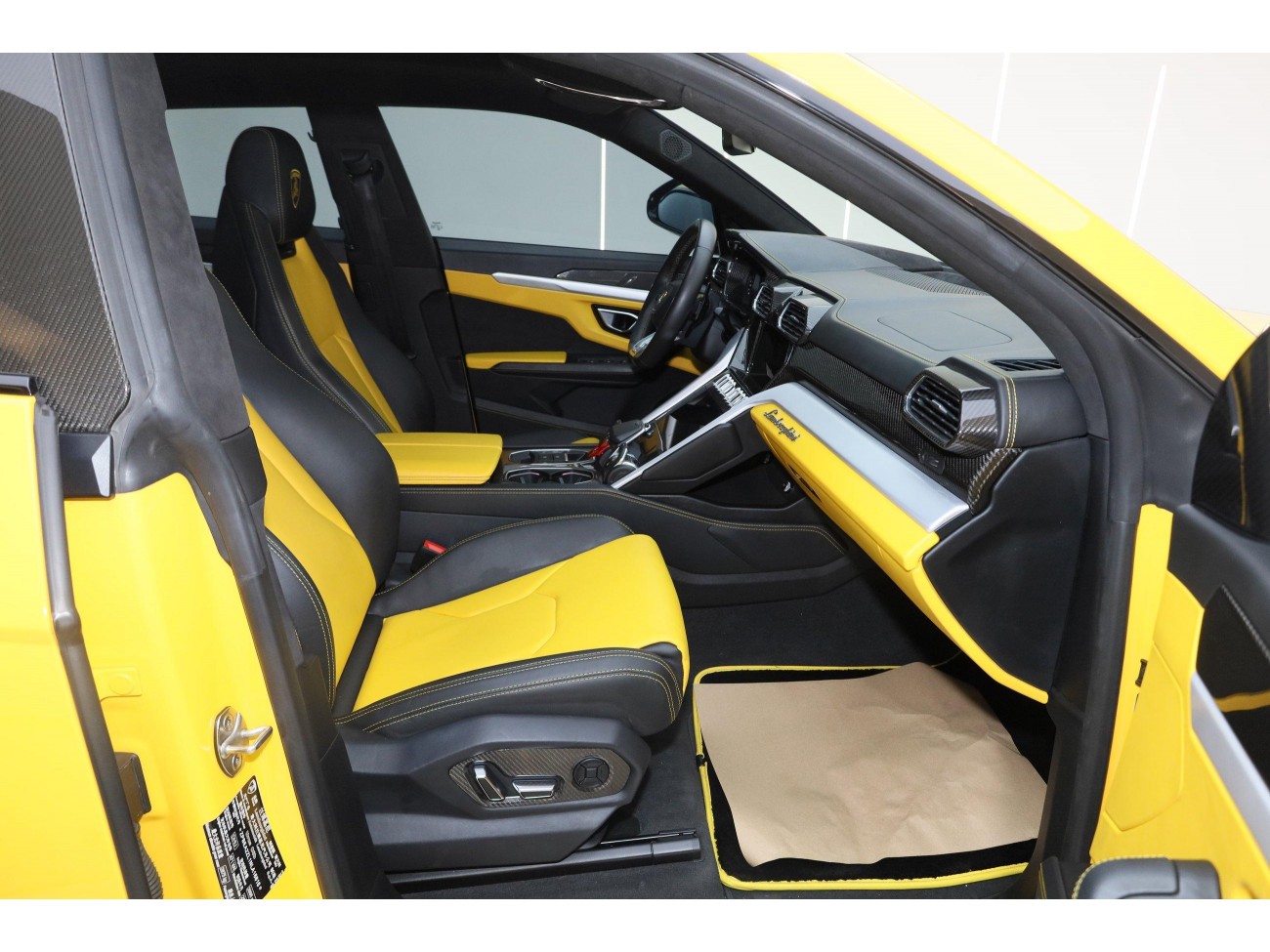 Lamborghini Urus 2021