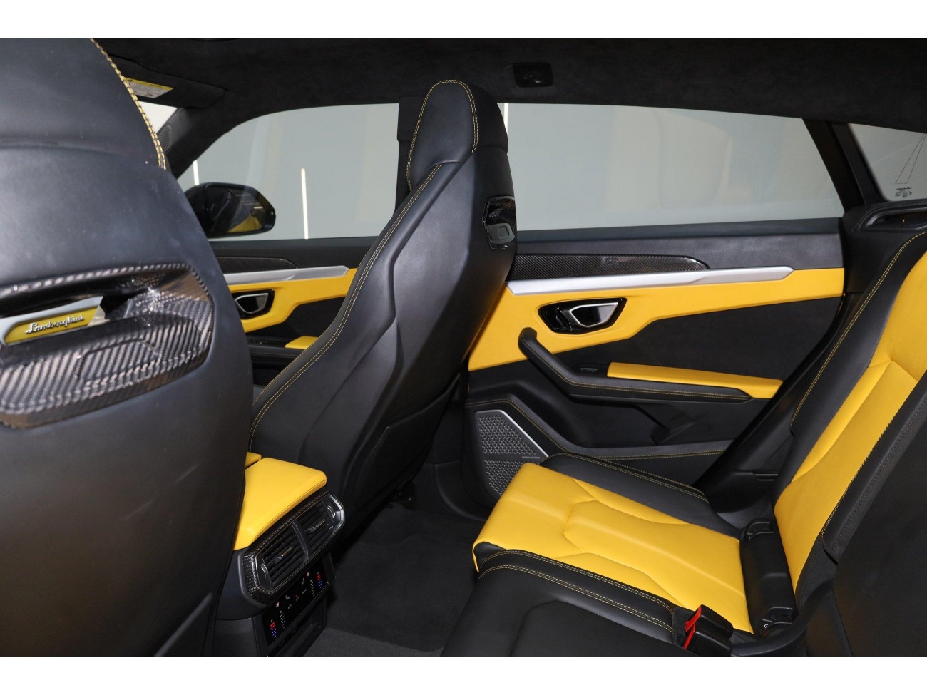 Lamborghini Urus 2021