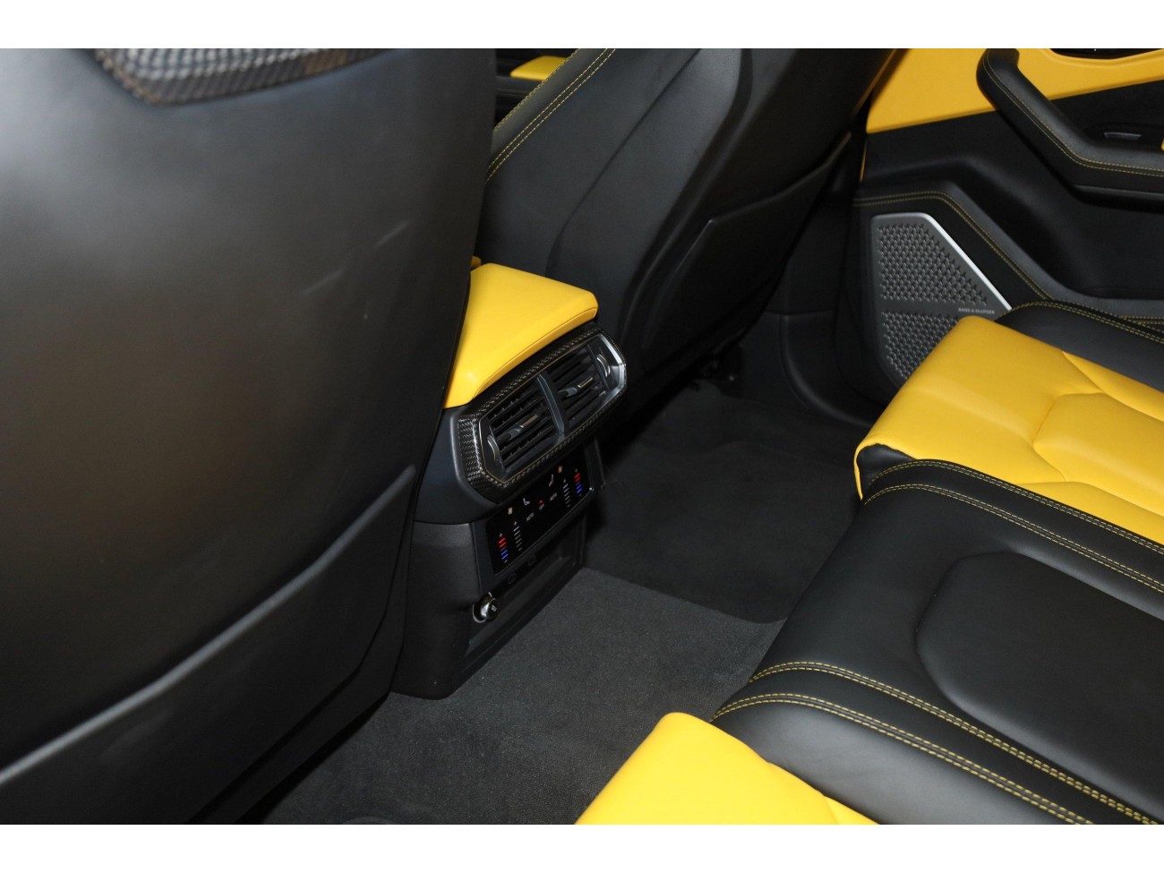 Lamborghini Urus 2021