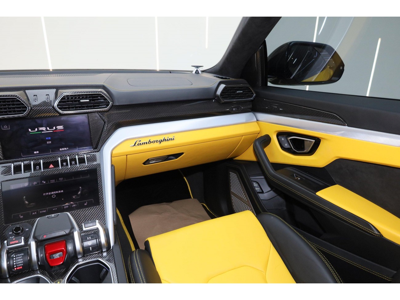 Lamborghini Urus 2021