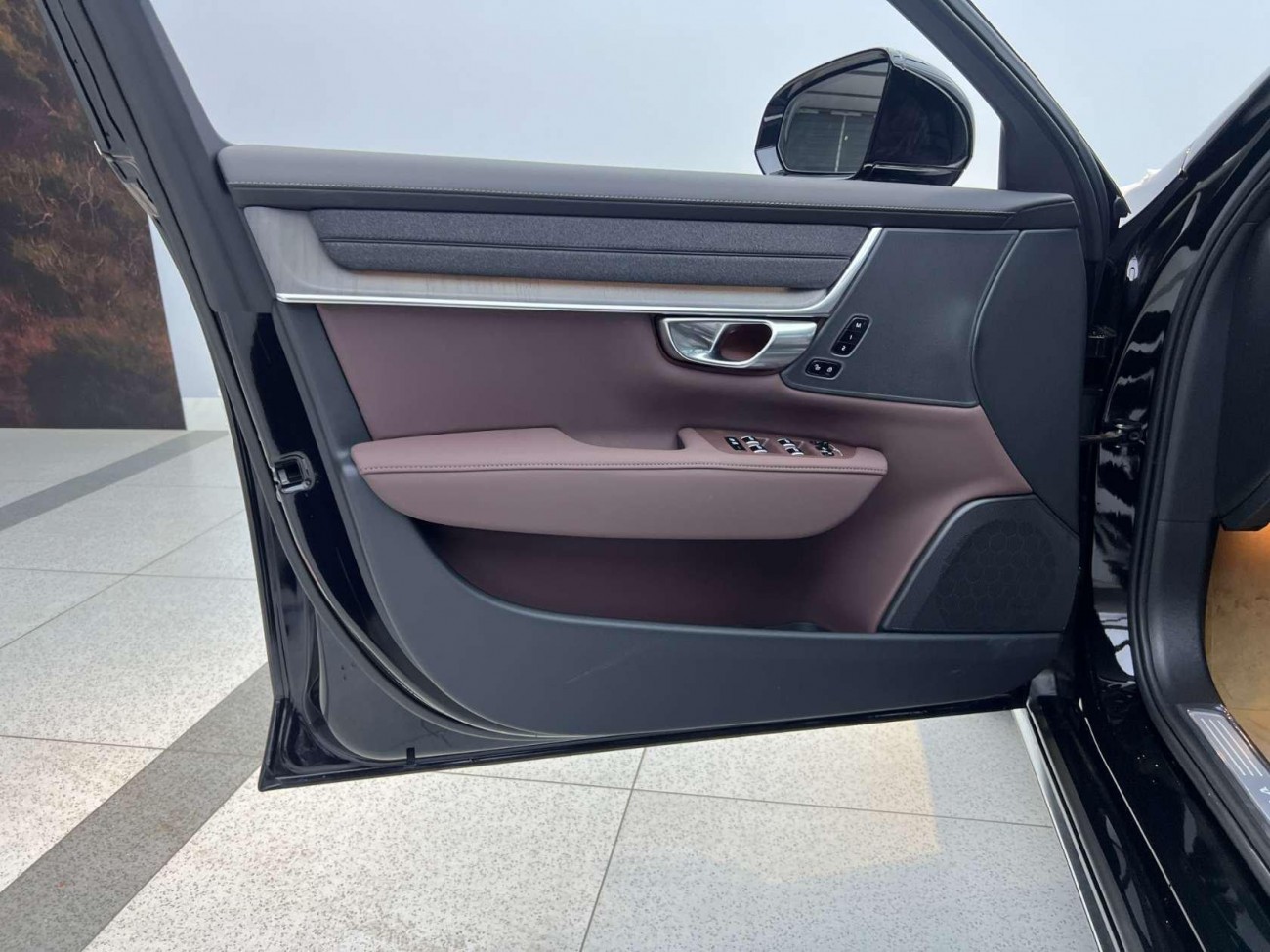 Volvo S90 2025