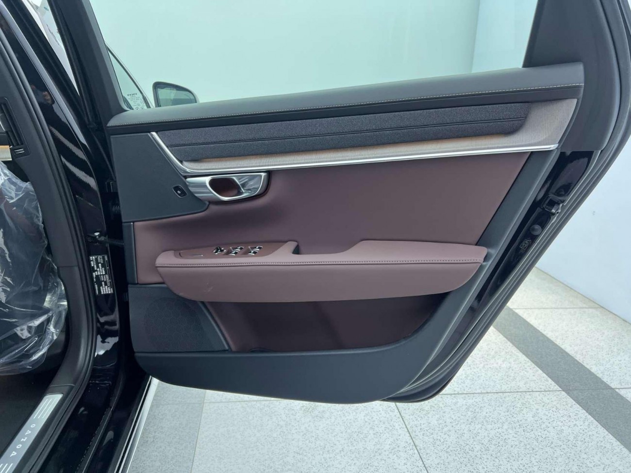 Volvo S90 2025