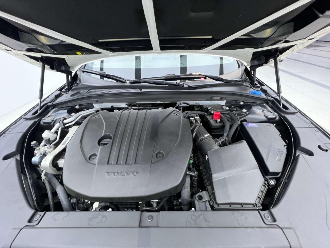 Volvo S90 2025