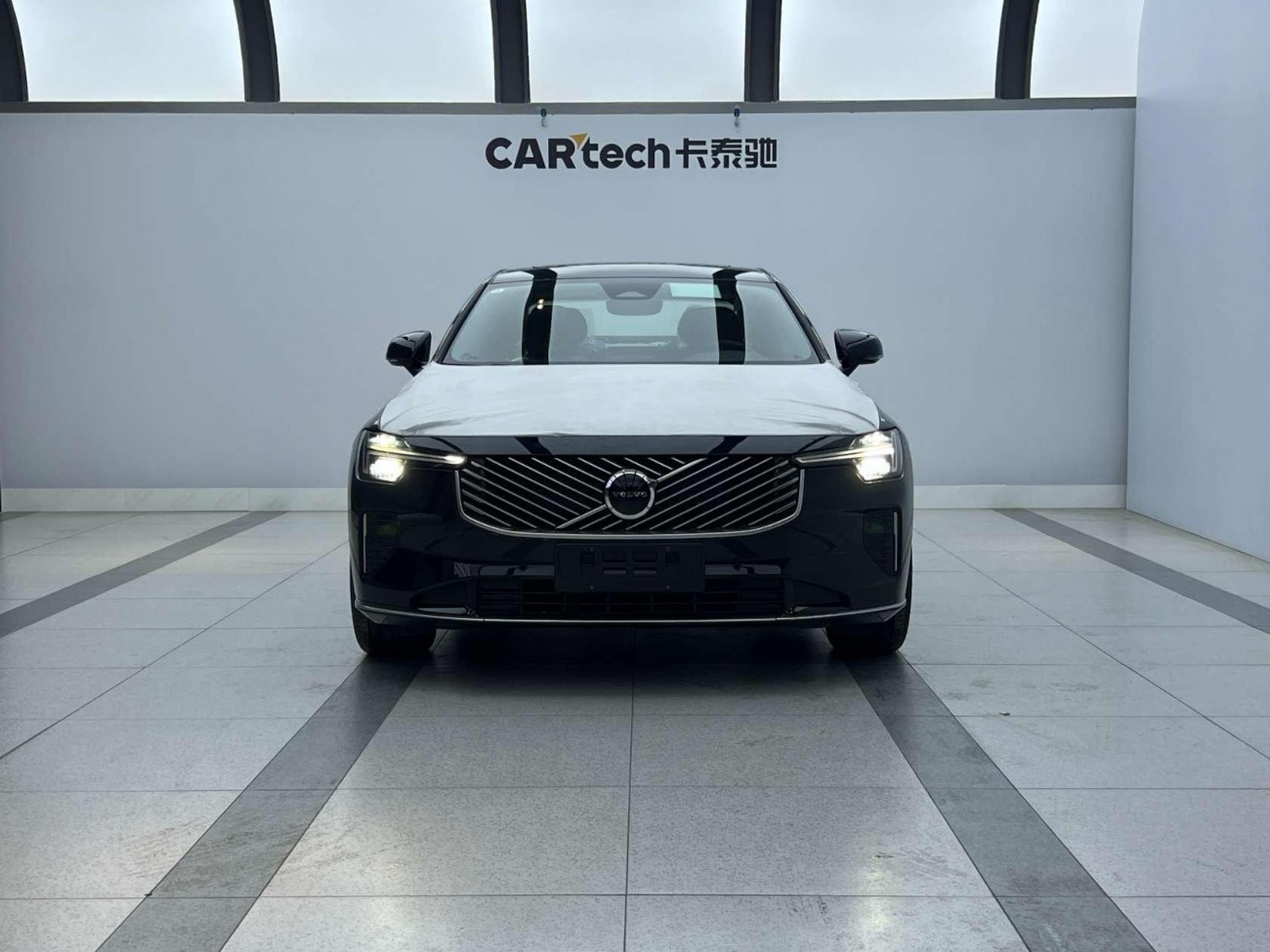 Volvo S90 2025