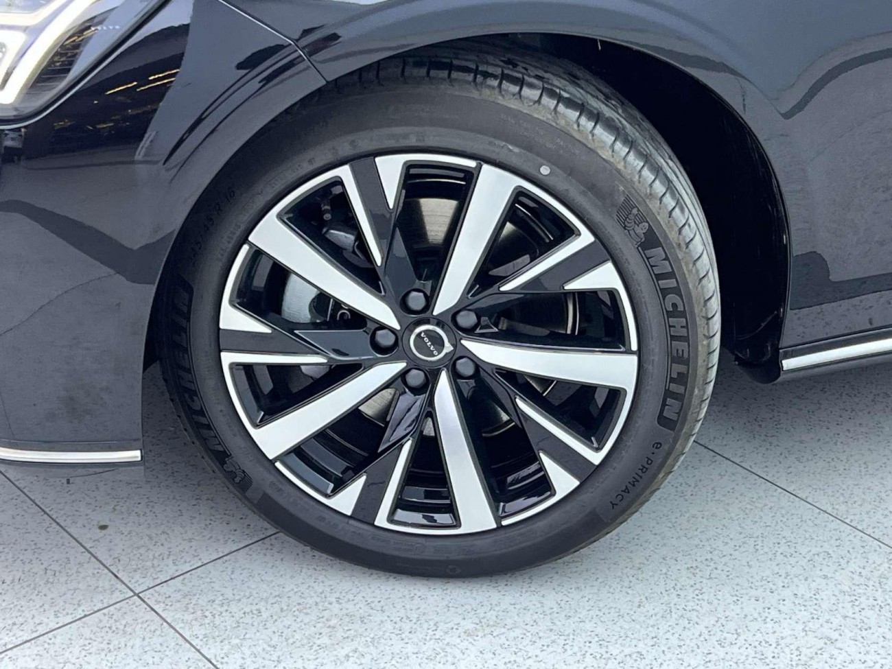 Volvo S90 2025
