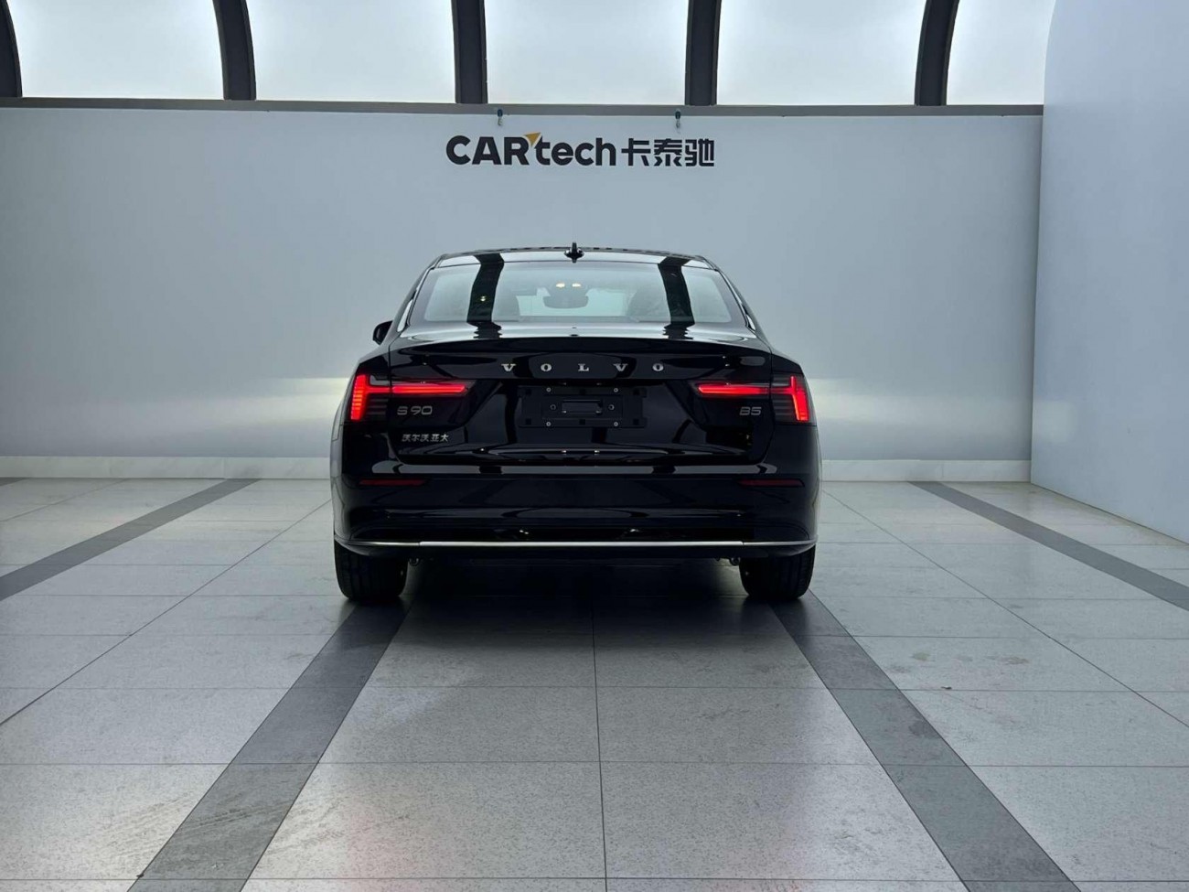 Volvo S90 2025