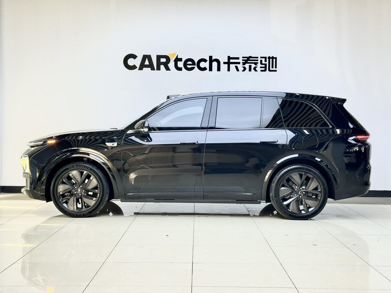 Li Auto L8 2025