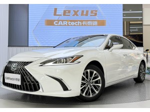 Lexus ES 200 2022