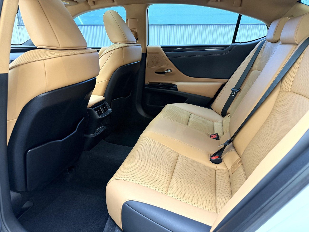 Lexus ES 200 2022