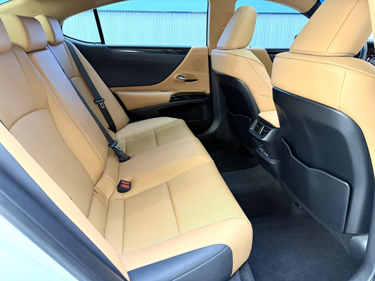 Lexus ES 200 2022
