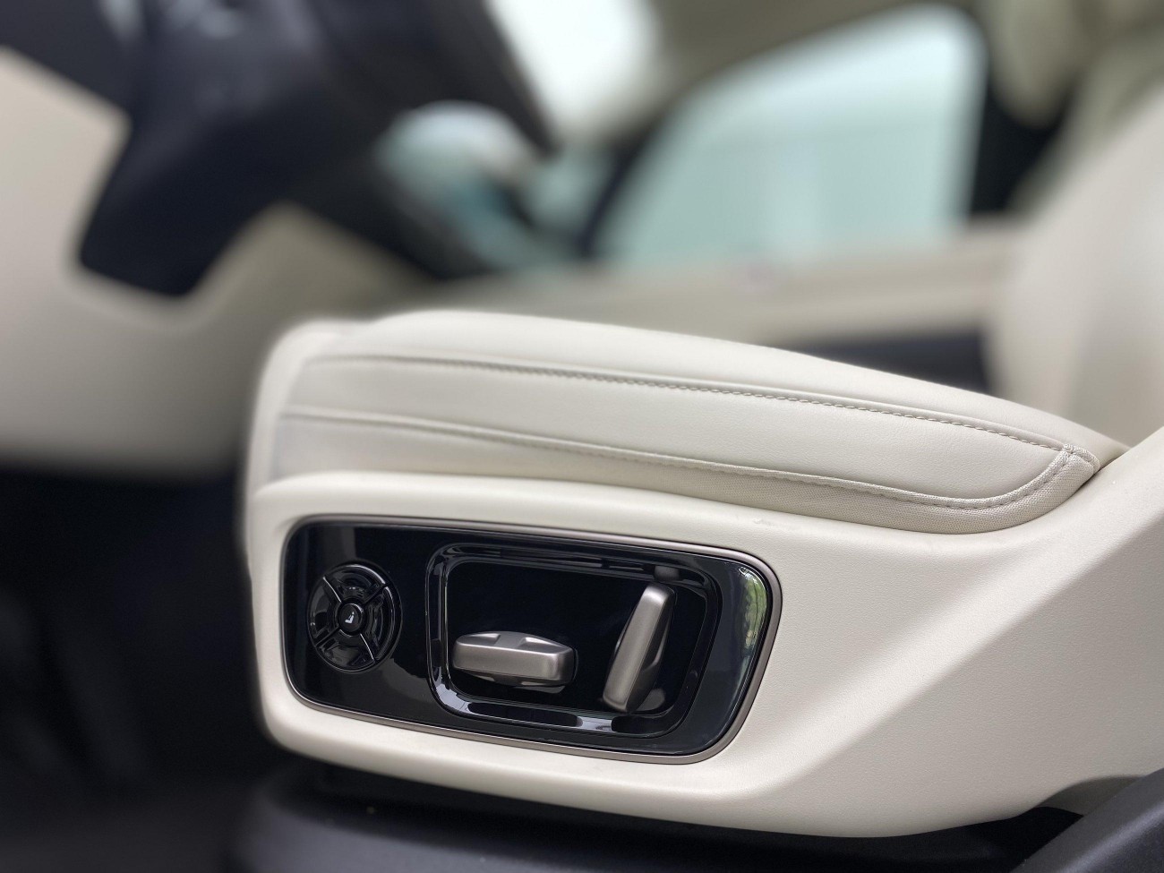 Li Auto MEGA 2025