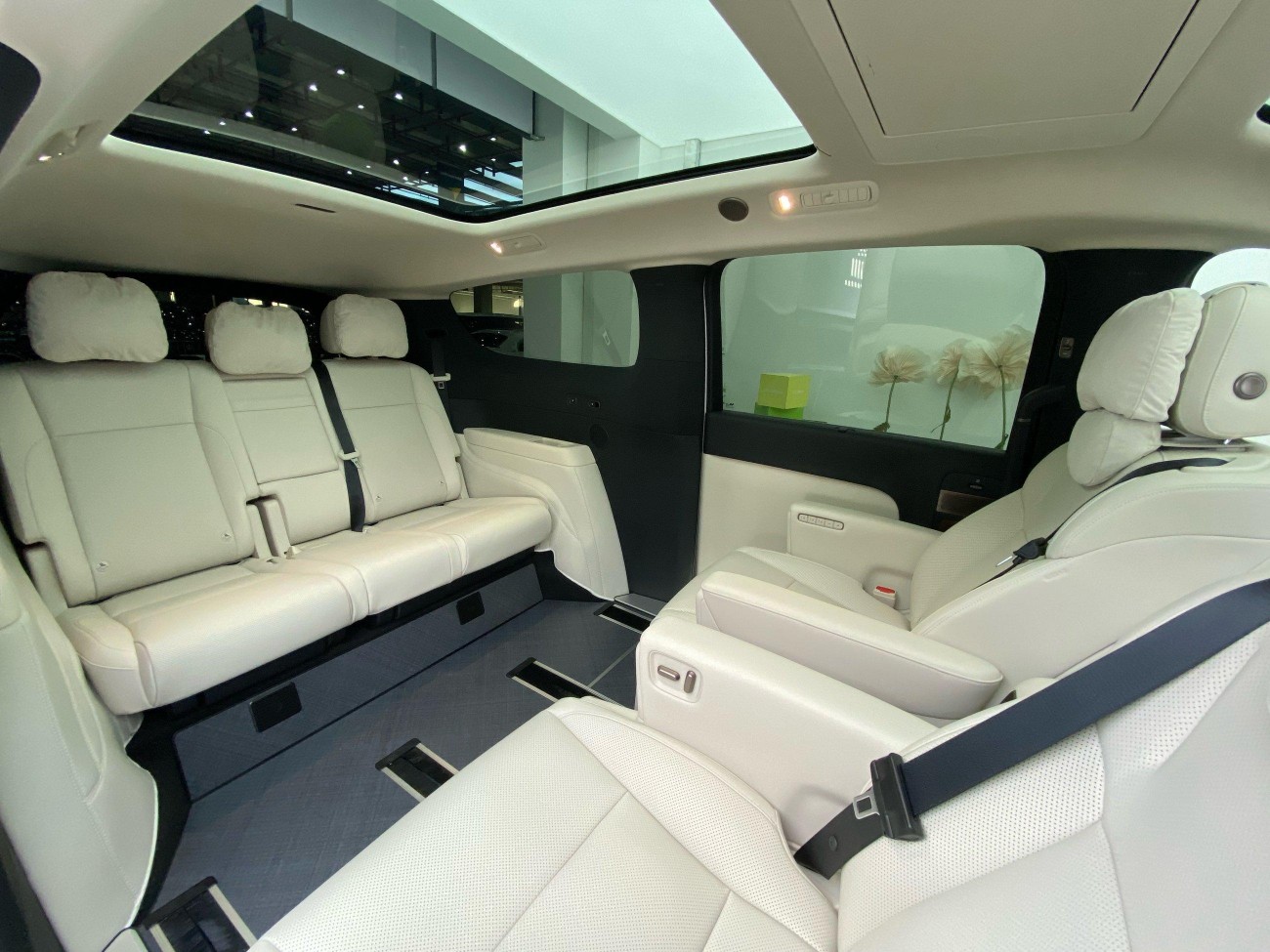 Li Auto MEGA 2025