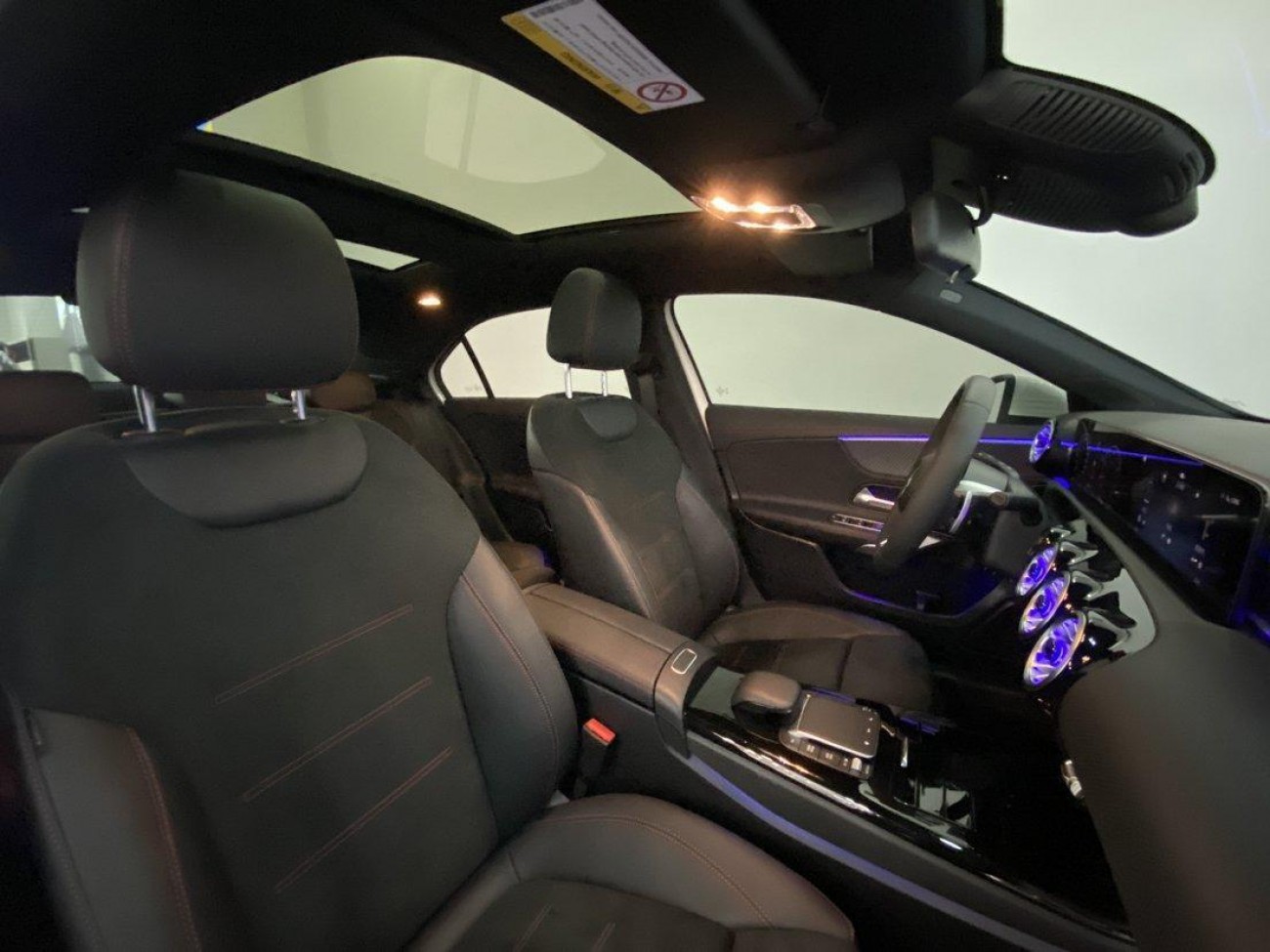 Mercedes-Benz A 200 L 2023