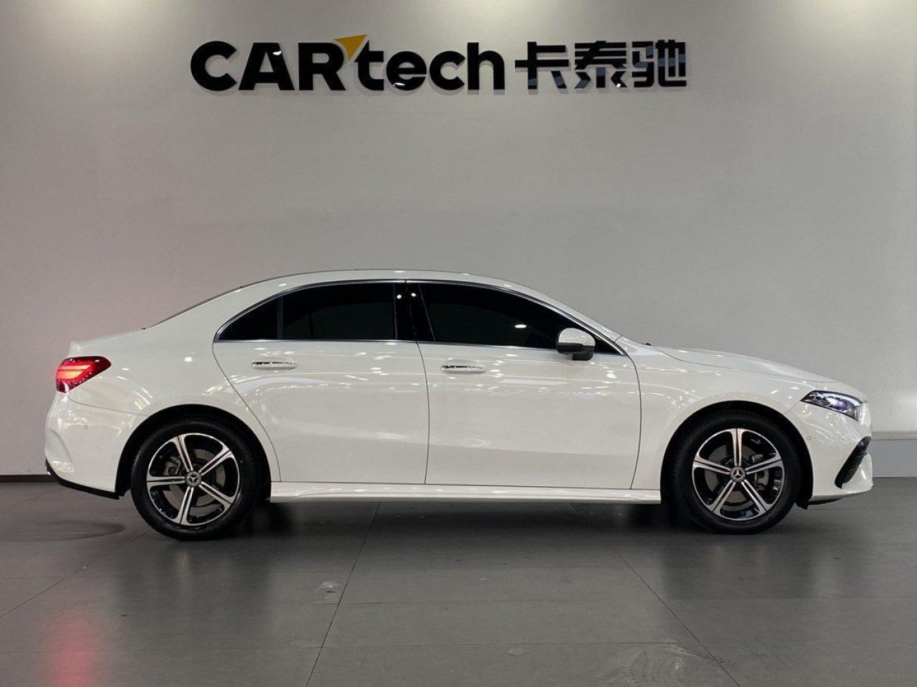 Mercedes-Benz A 200 L 2023