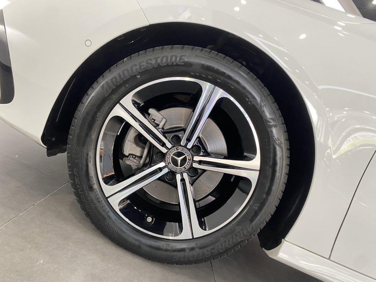 Mercedes-Benz A 200 L 2023