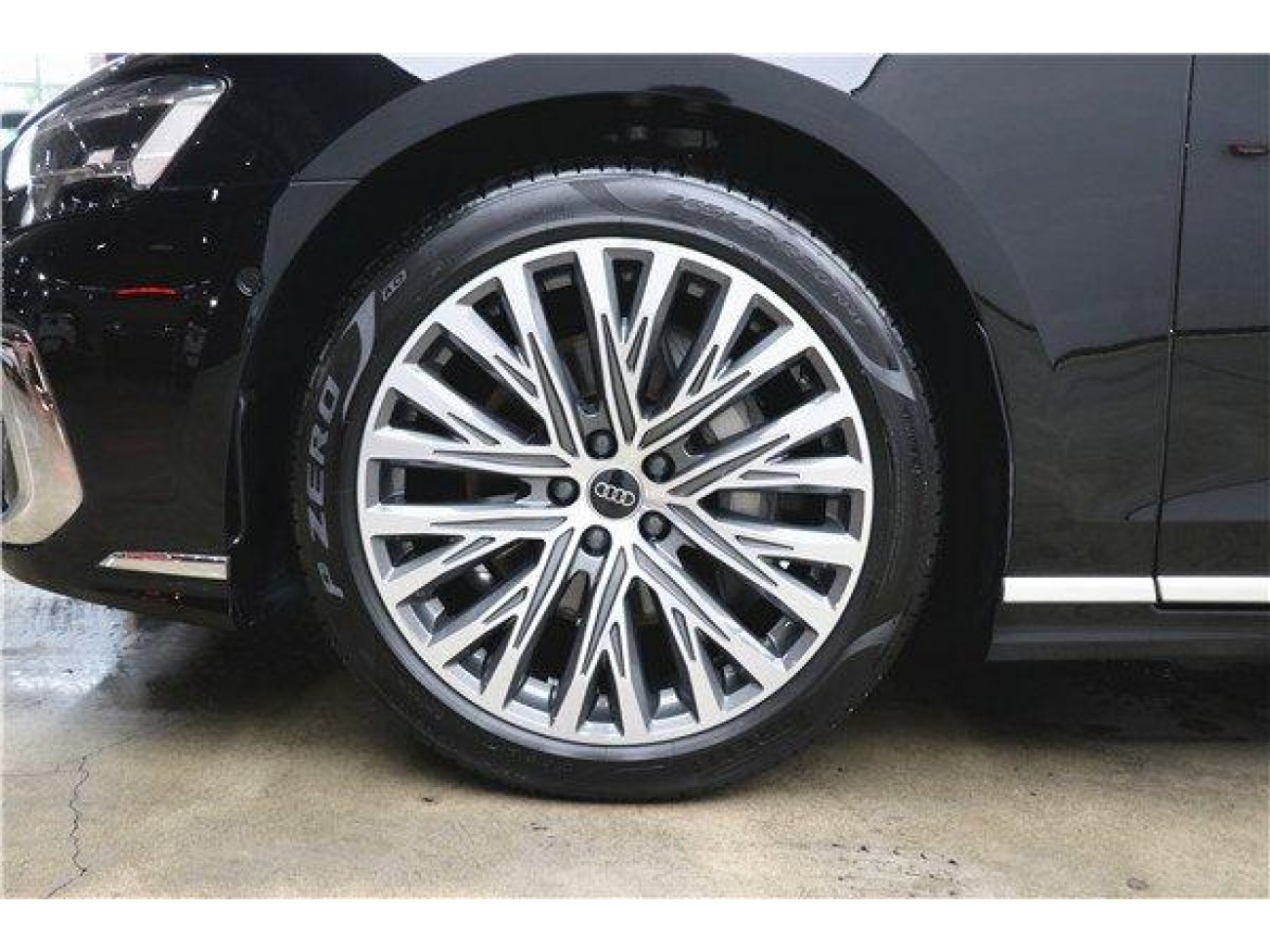 Audi A8L 50 TFSI 2024