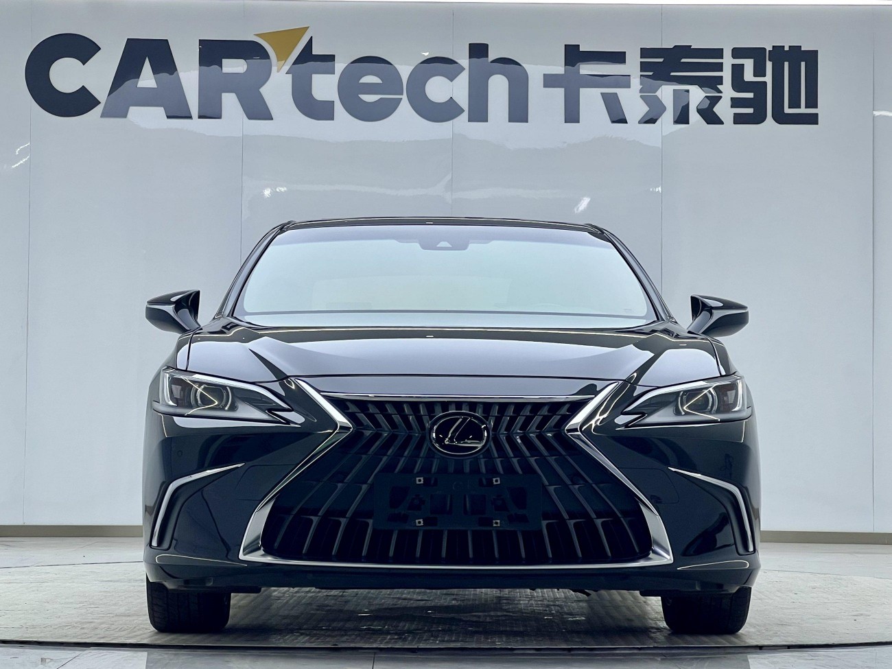 Lexus ES 200 2022