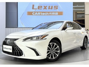 Lexus ES 200 2024