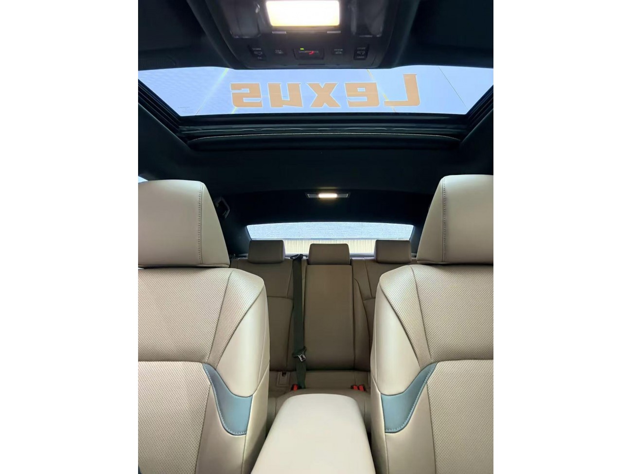 Lexus ES 200 2024
