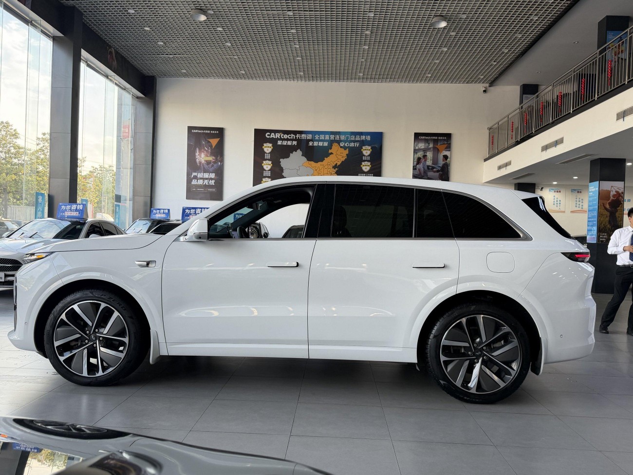 Li Auto L6 2024