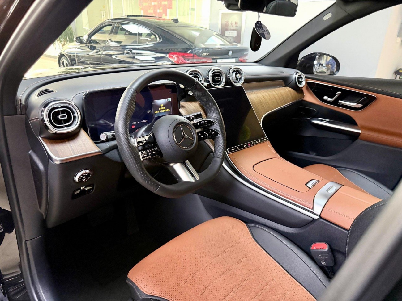 Mercedes-Benz GLC 300 L 2023