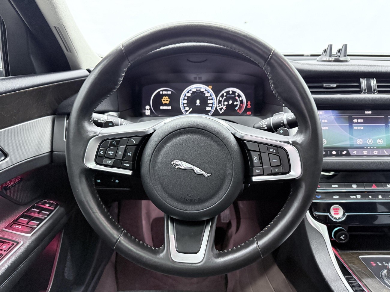Jaguar XFL 2021