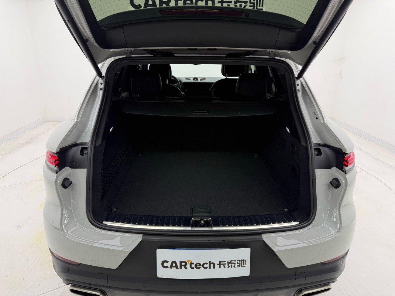 Porsche Cayenne 2025
