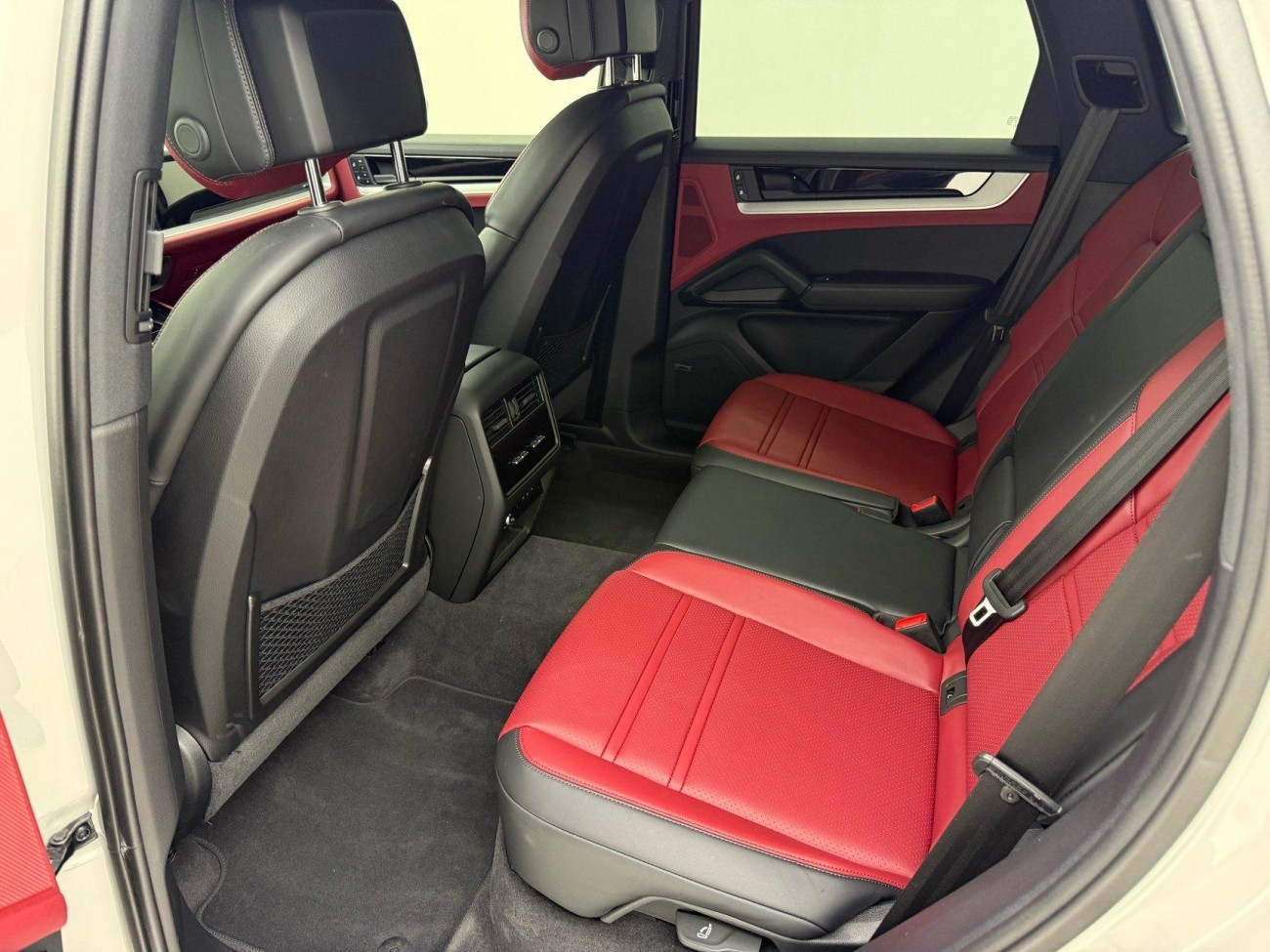 Porsche Cayenne 2025