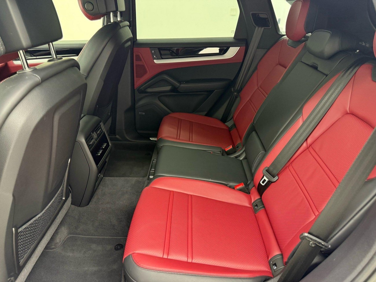 Porsche Cayenne 2025