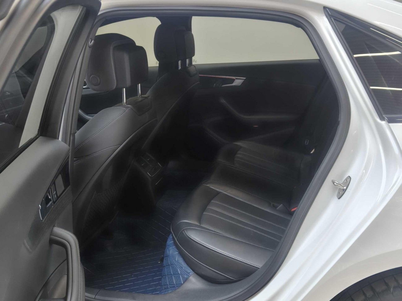 Audi A4L 40 TFSI 2023