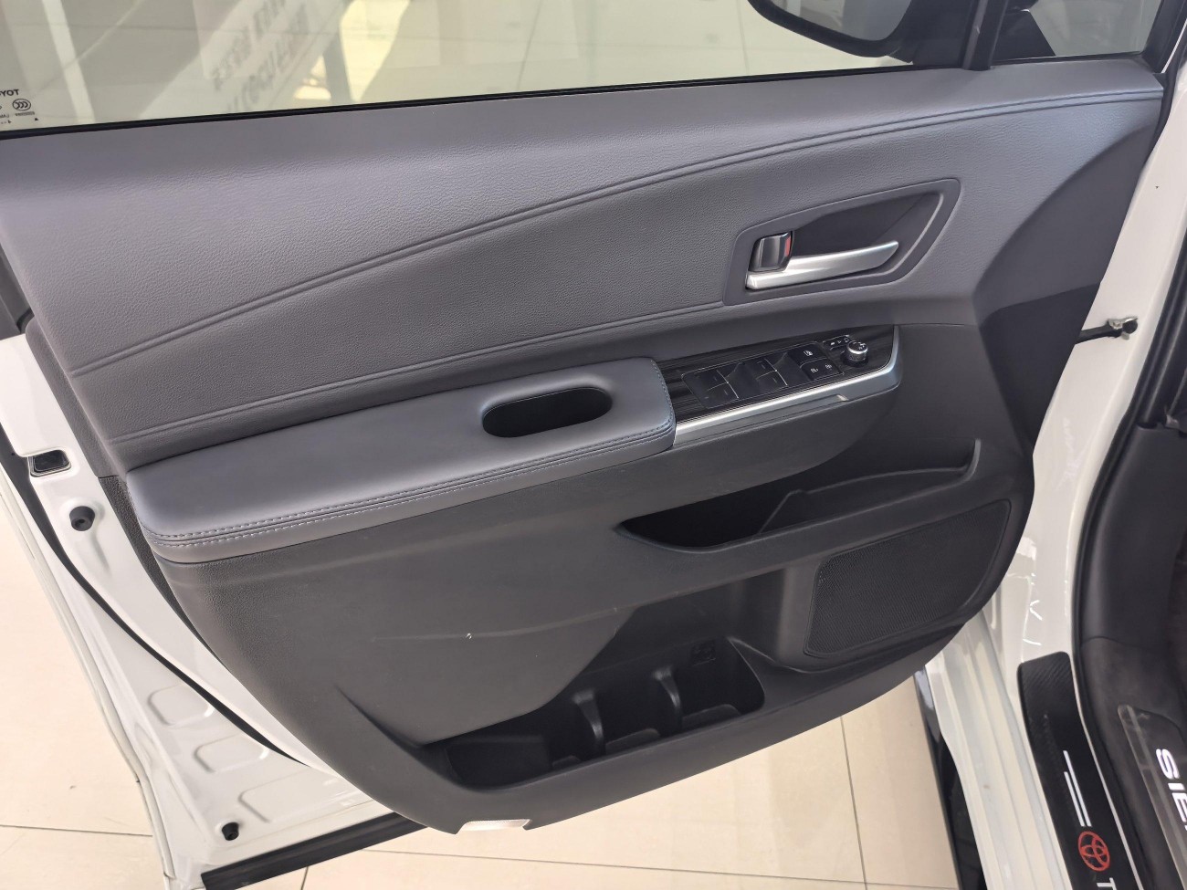 Toyota Sienna 2024