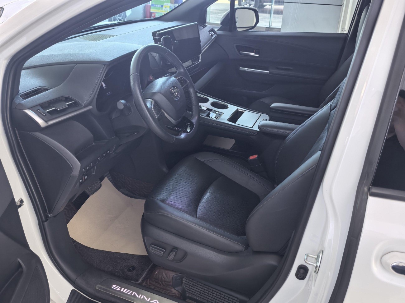 Toyota Sienna 2024