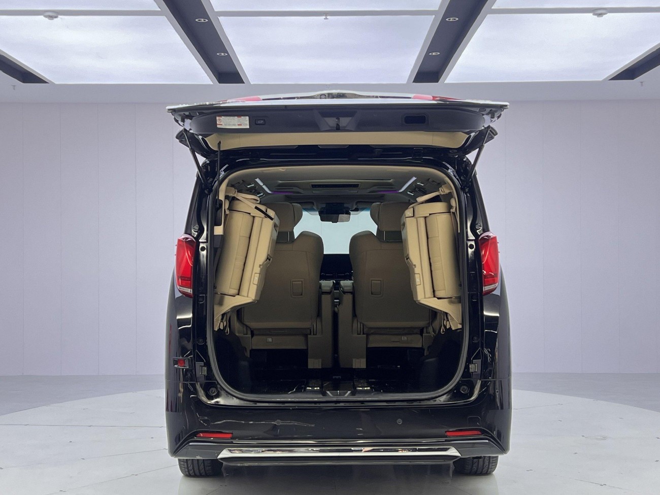 Toyota Alphard 2023
