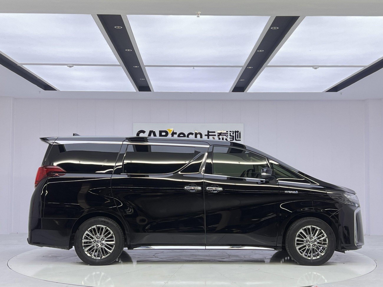 Toyota Alphard 2023