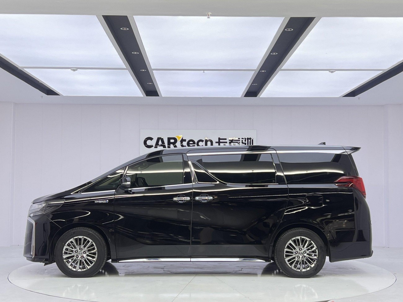 Toyota Alphard 2023