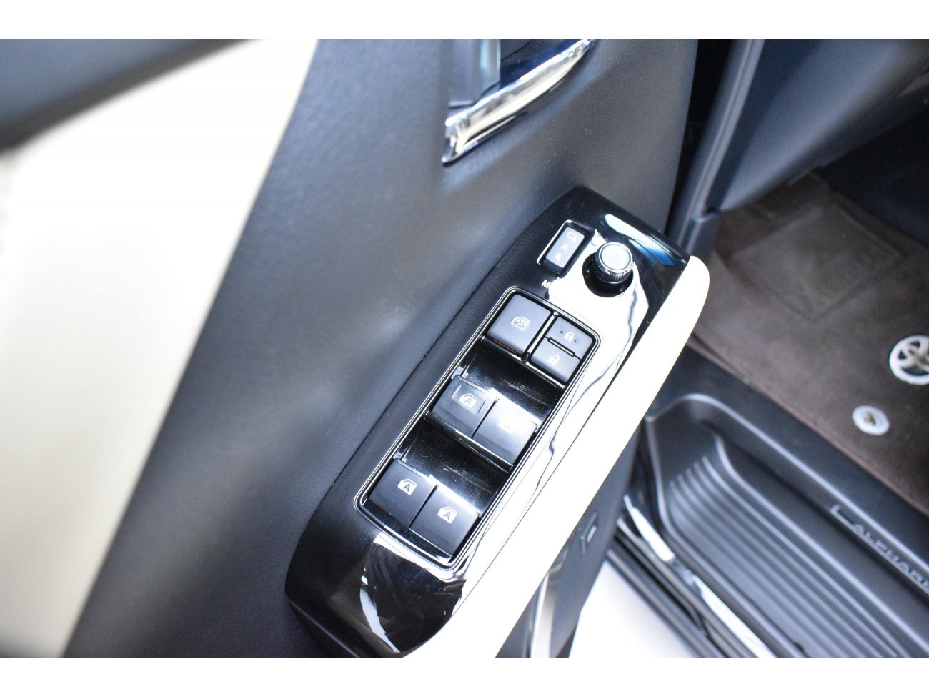 Toyota Alphard 2019