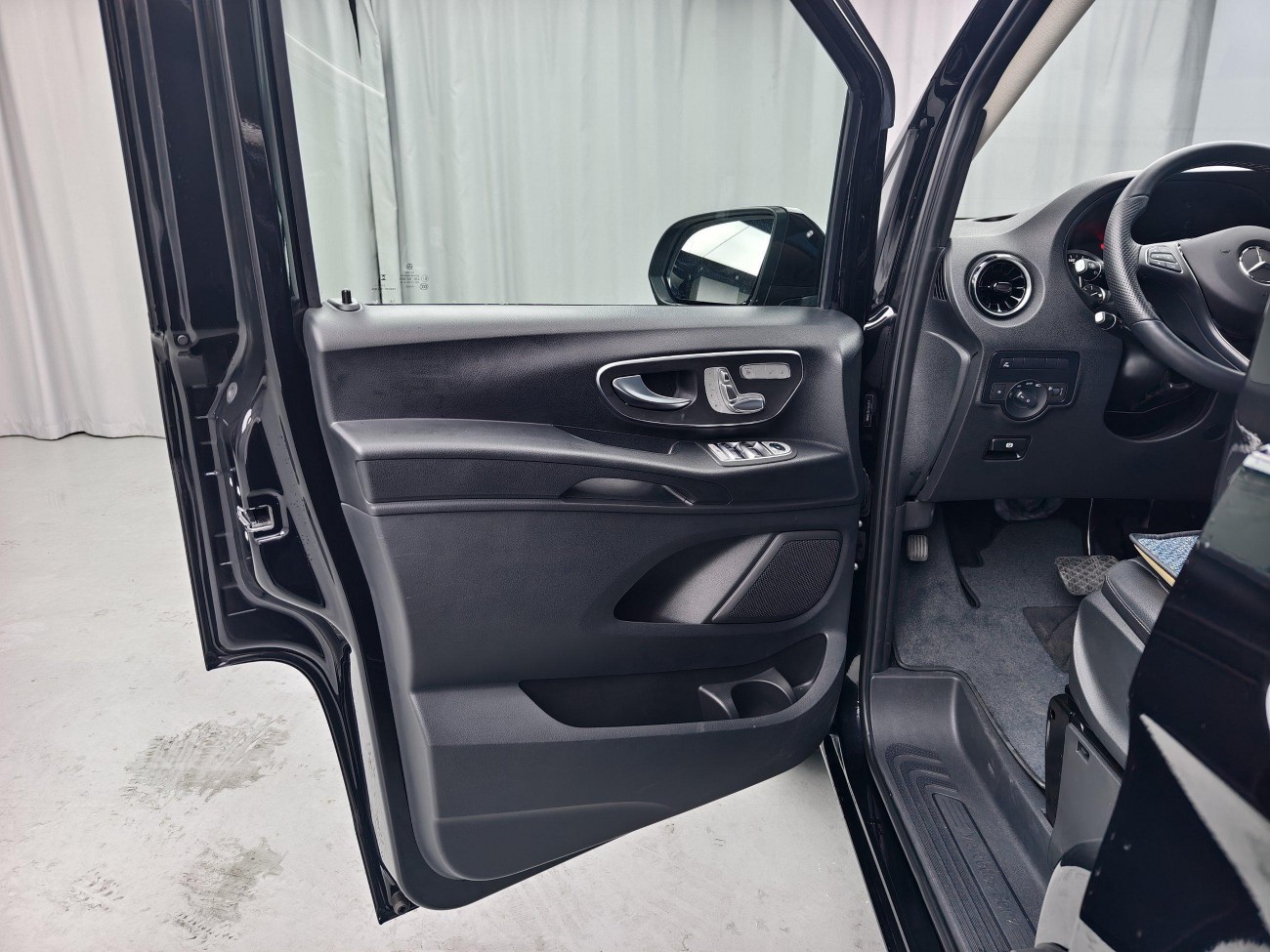 Mercedes-Benz 2023 2023
